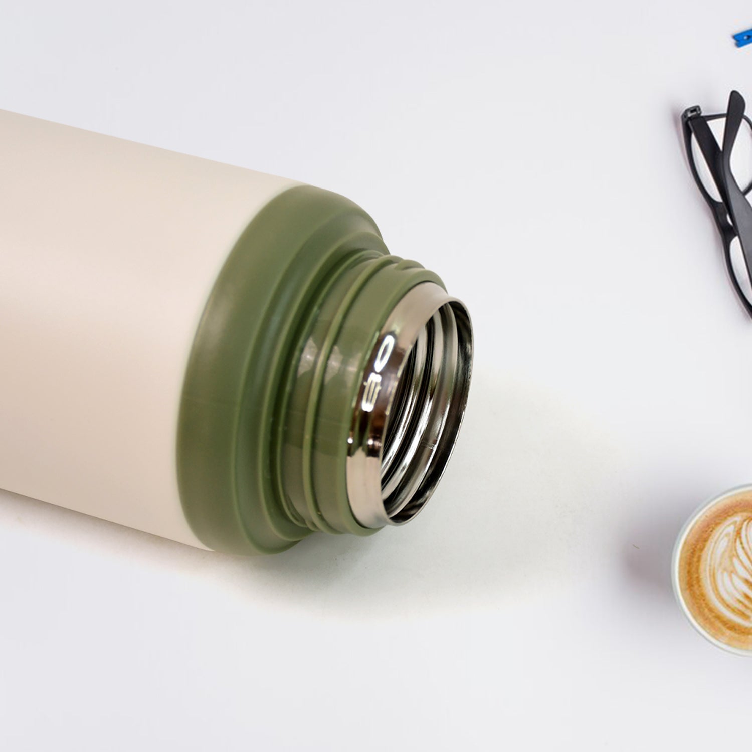 Stainless Steel Mug / Bottle Vacuum Insulated Cup Handle, Small Cup & Straw (650 ML)