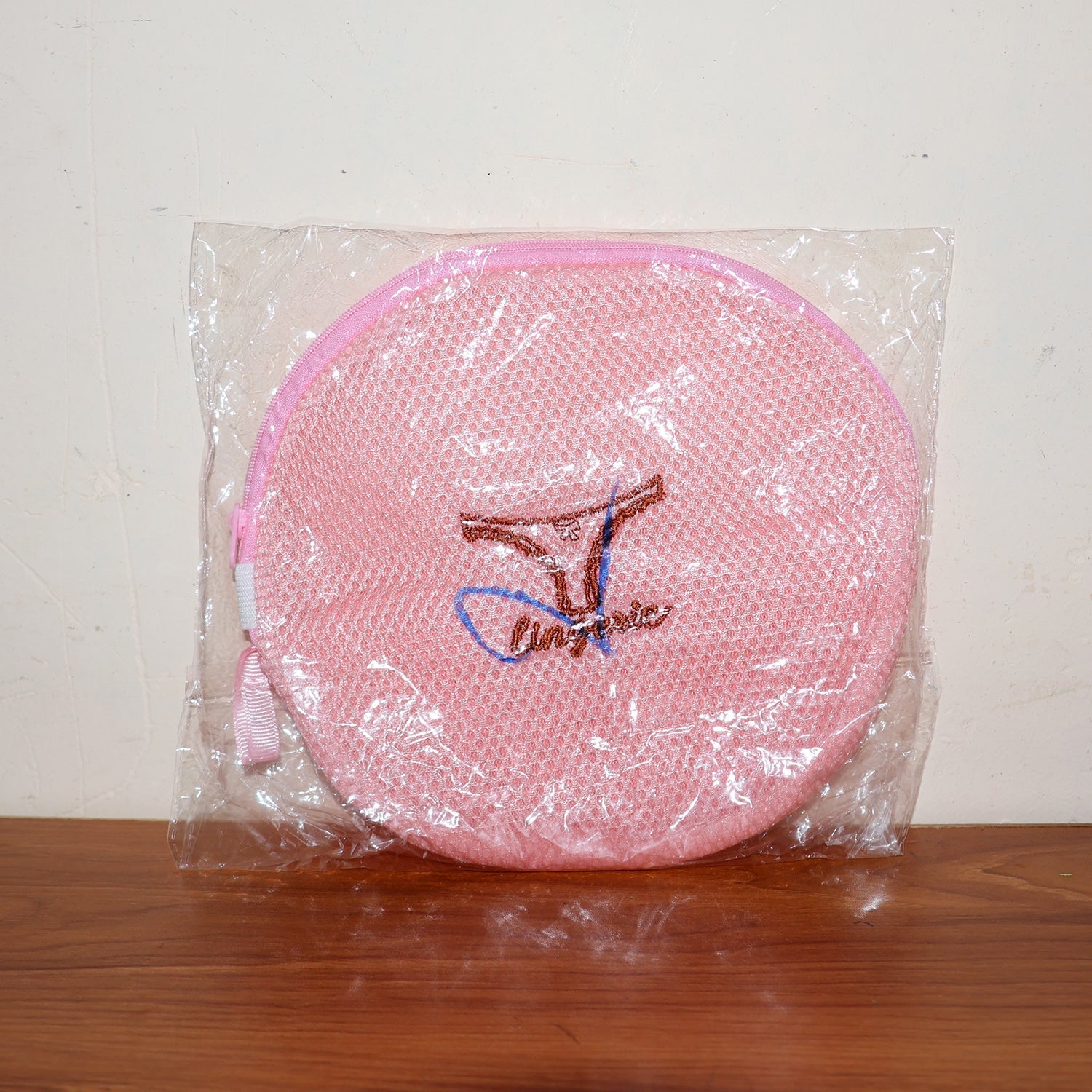 Lingerie Wash Bag – Dome-Shaped Protective Mesh Laundry Pouch with Zip Closure (1 Pc)